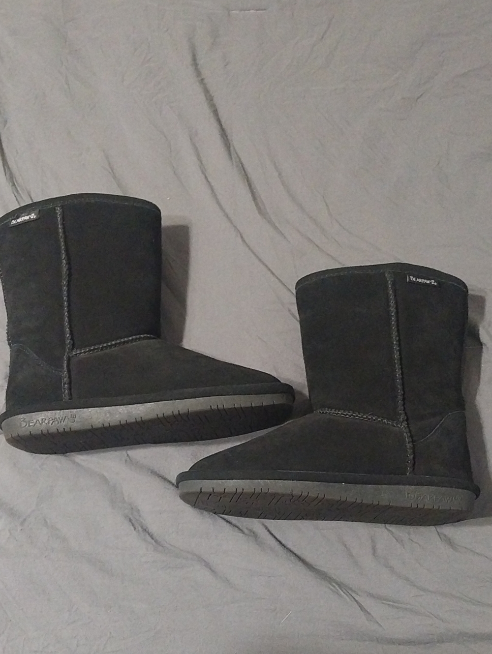Womans Bearpaw Black Suede Winter Boots - Cozy Slip-On Style